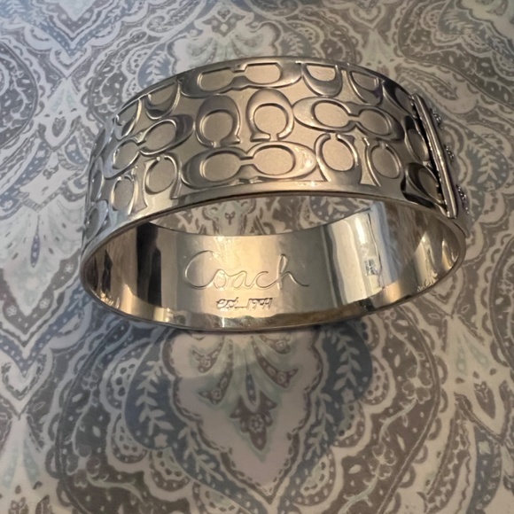 Coach silver bangle bracelet - Picture 3 of 8